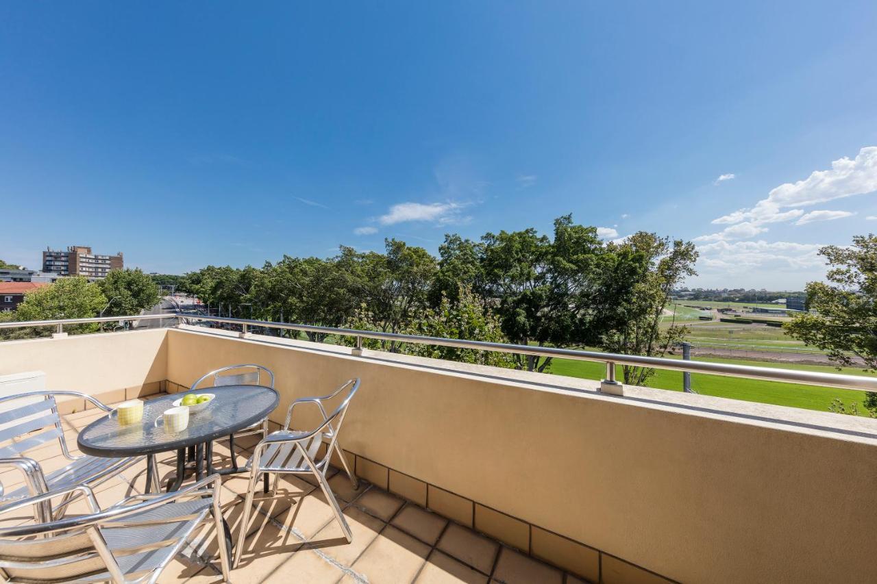 Waldorf Randwick Serviced Apartments エクステリア 写真