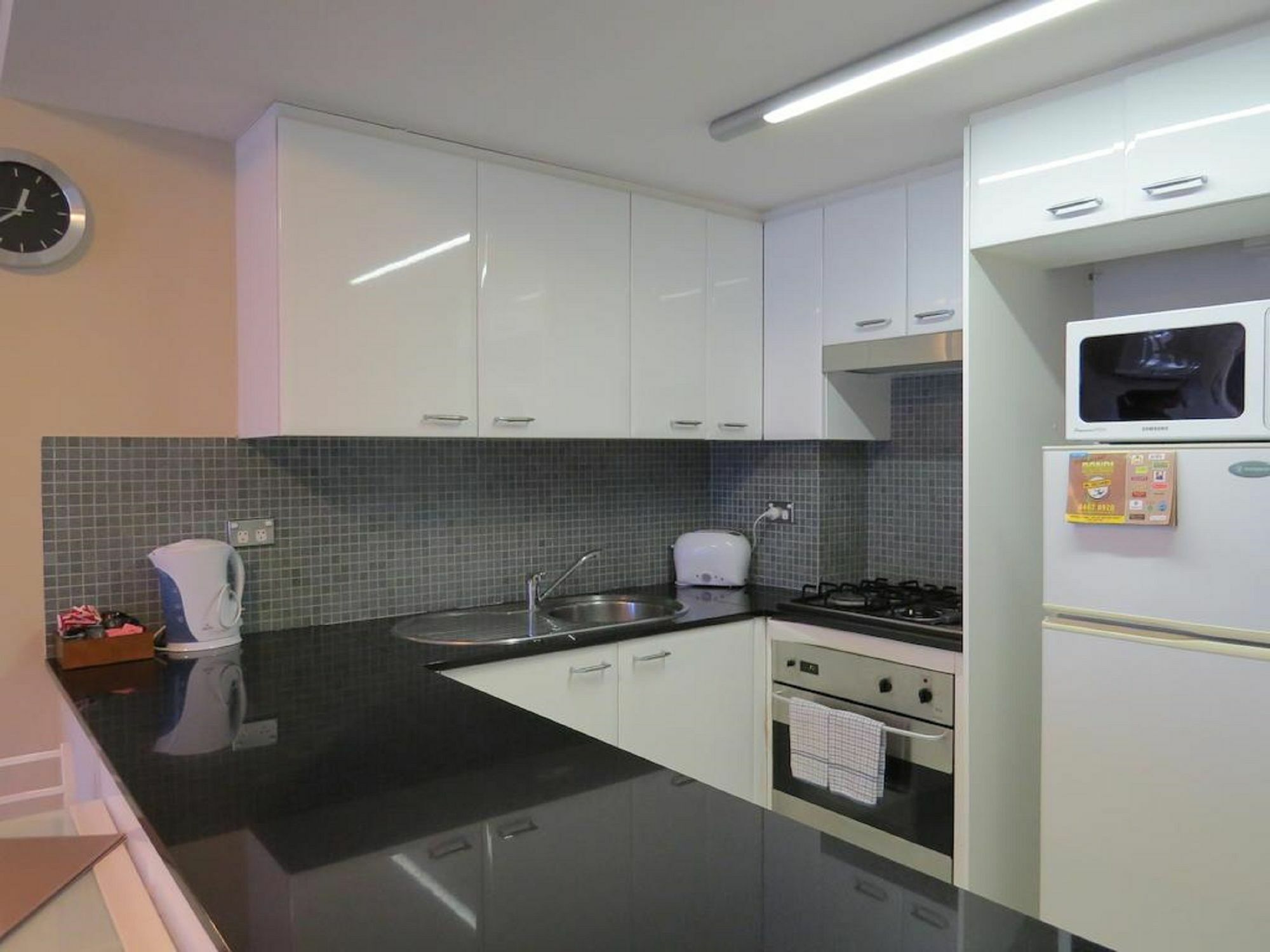 Waldorf Randwick Serviced Apartments エクステリア 写真